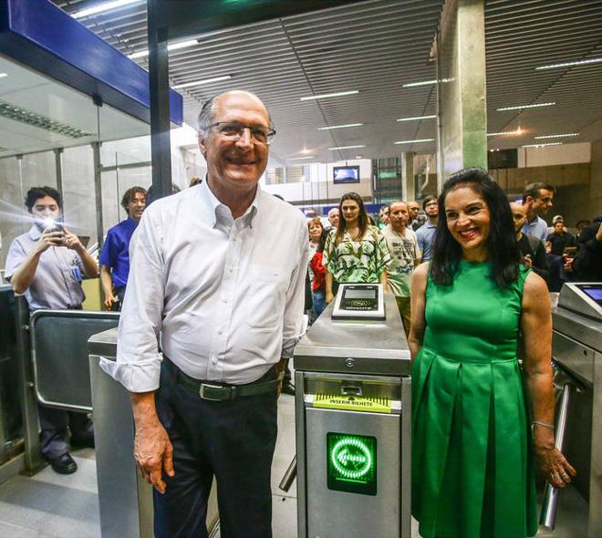 Com o sistema, será possível comprar bilhetes com dinheiro em espécie com troco máximo de R$ 10. (Garbriela Biló/Estadão)