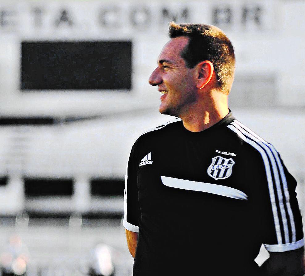 Doriva comandou a Ponte em 15 jogos do Brasileiro e Copa Sul-Americana, com seis vitórias, cinco empates e quatro derrotas, totalizando 51,1% de aproveitamento em 2015: no Paulistão deste ano, ele dirigiu o Novorizontino (Cedoc/RAC)
