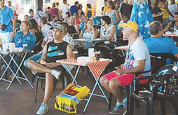 Edi&ccedil;&atilde;o especial do Boteco da Esta&ccedil;&atilde;o trouxe card&aacute;pio variado ( Leandro Ferreira/ AAN)