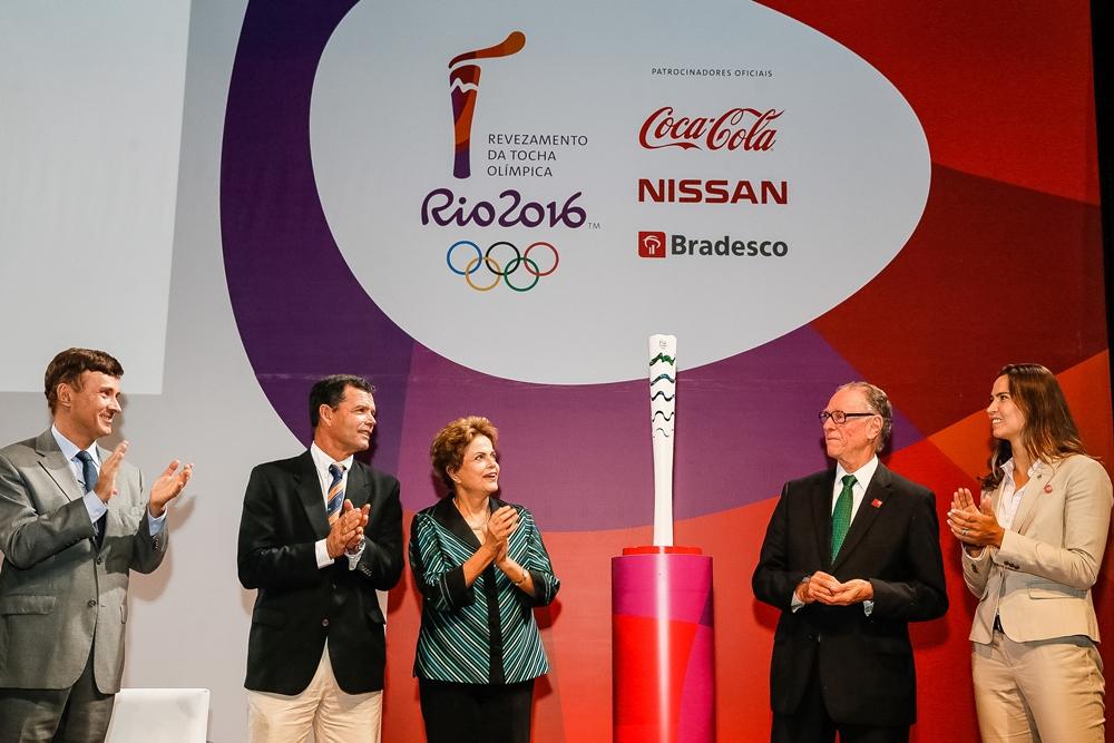 Presidenta Dilma Rousseff durante cerim&ocirc;nia de lan&ccedil;amento da Rota de Revezamento da Tocha Ol&iacute;mpica Rio 2016  (Roberto Stuckert Filho/Presidência da República)