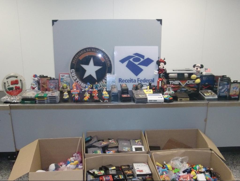 Videogames e brinquedos apreendidos em Viracopos (  Divulgação)