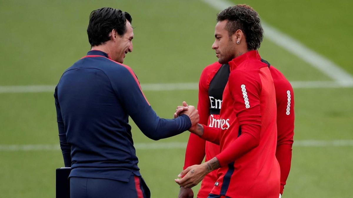  Em "duas ou três semanas", o atacante voltará ao PSG para se apresentar aos médicos do clube e realizar a fase final de recuperação por lá. (Reuters)