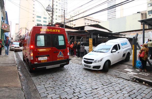 Mulher perde controle de carro e atropela pedestres em Campinas ( Janaína Ribeiro/ ANN )
