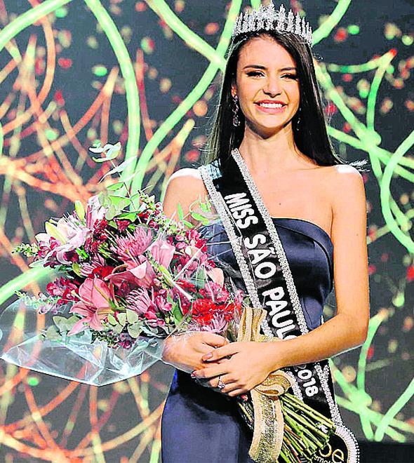 Paula Palhares, de 18 anos, se emocionou com a vitória e agradeceu pela conquista em seu Instagram (Reprodução/Instagram)
