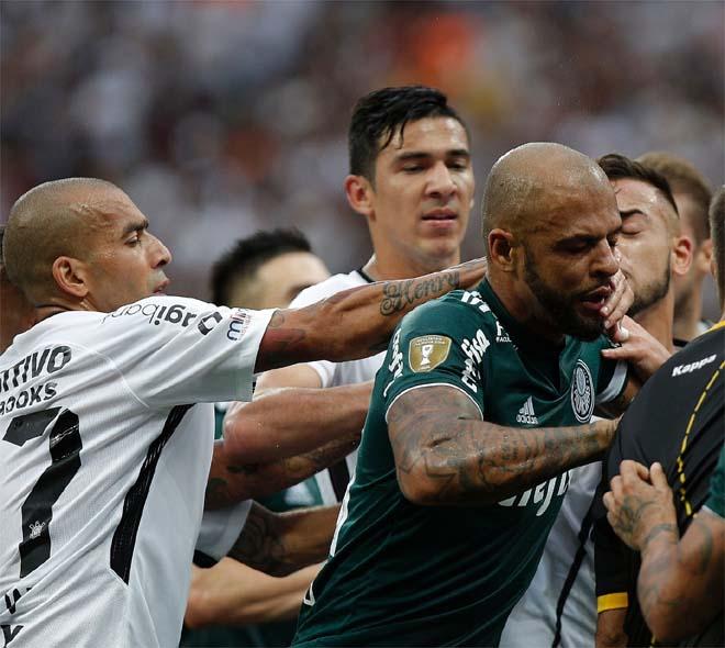 Felipe Melo acabou expulso após a confusão, assim como Clayson (Daniel Vorley/AGIF)