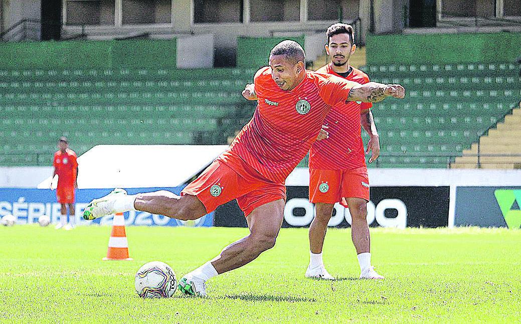 Com um gol e uma assistência na última partida, Rafael Costa acredita no potencial do elenco bugrino (David Oliveira/Guarani FC)