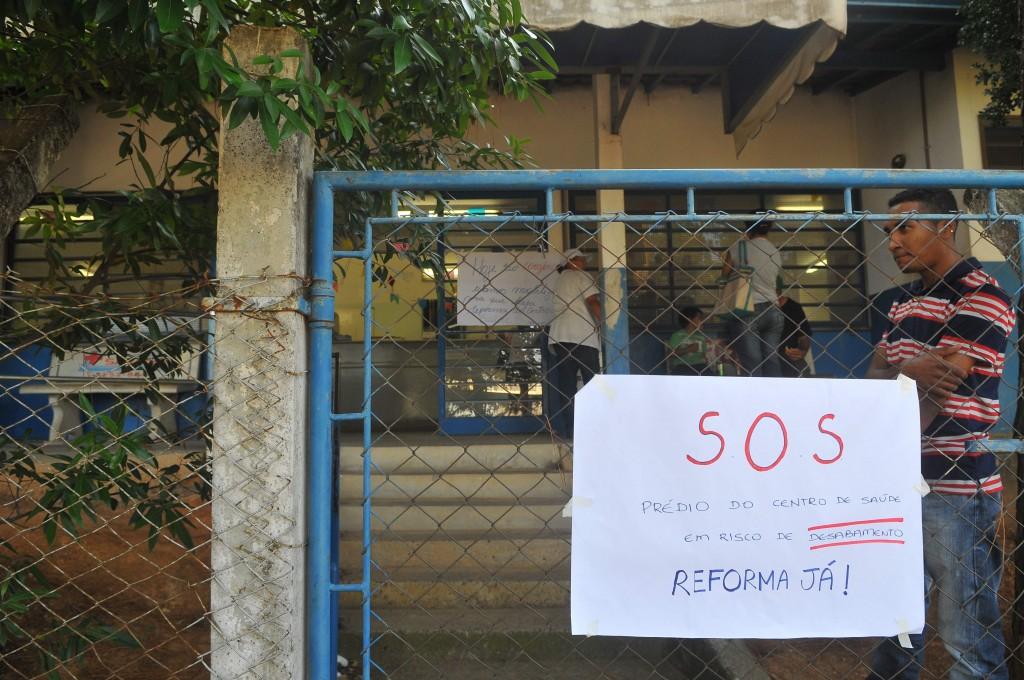 Segundo o sindicato, uma &aacute;rea externa chegou a ser interditada pela Defesa Civil, porque um muro est&aacute; com parte da estrutura comprometida ( César Rodrigues/ AAN)