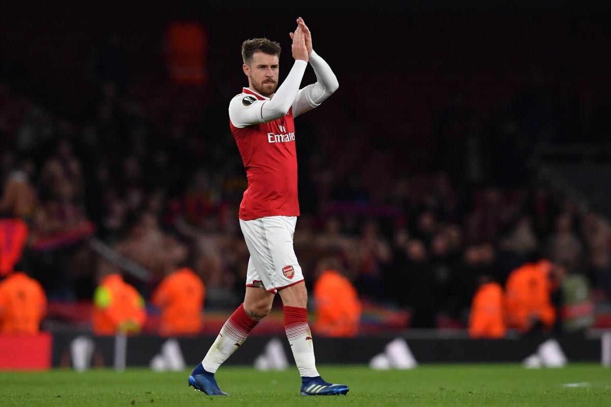 Ramsey comemorando vitória na Liga Europa (AFP)