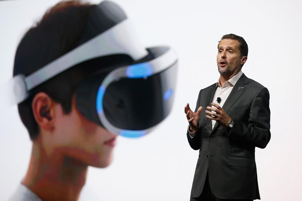 Os analistas esperam que esta seja a verdadeira ocasi&atilde;o para a realidade virtual, que est&aacute; por a&iacute; h&aacute; d&eacute;cadas mas permaneceu apenas uma promessa para os jogadores que querem mergulhar em seu mundo virtual favorito (Christian Petersen/Getty Images/AFP)