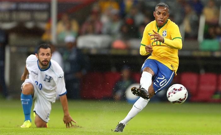 Robinho atuou contra pela Sele&ccedil;&atilde;o Brasileira contra Honduras e admitiu que atletas 'tiraram o p&eacute;' (France Press)