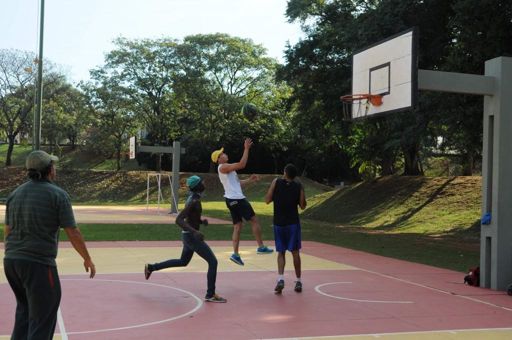 Foram reformadas quatro quadras poliesportivas, duas de futebol de sal&atilde;o e uma de gatball ( Dominique Torquato/ AAN)