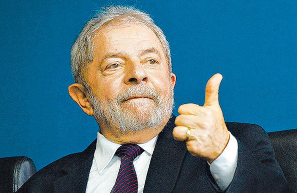 Lula afirmou que o dever da presidente Dilma Rousseff &eacute; governar, pois ela foi eleita para cuidar dos interesses de 204 milh&otilde;es de brasileiros (  Cedoc/RAC)