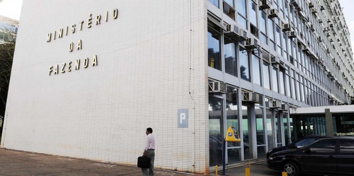 Nova equipe econômica teme não conter despesas. (Divulgação)