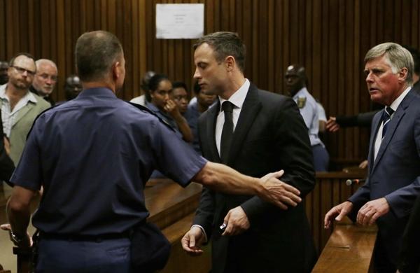 Oscar Pistorius, Julgamento, Condenado, 5 Anos, Pris&atilde;o, Homic&iacute;dio, Namorada, Reeva Steenkamp (Fance Press)