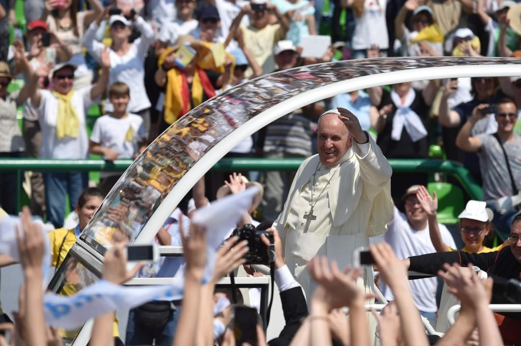 Visita papal transcorreu sem incidentes, apesar de um delicado contexto de seguran&ccedil;a, na an&aacute;lise de especialistas (AFP)
