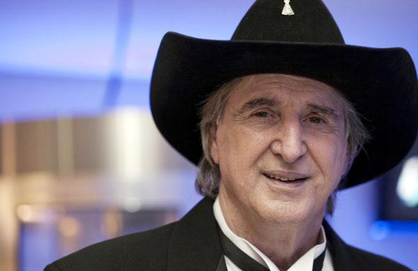 Sergio Reis, de 74 anos, estreia no Congresso no ano que vem gra&ccedil;as &agrave; alt&iacute;ssima vota&ccedil;&atilde;o de seu correligion&aacute;rio de PRB Celso Russomannor
 ( Divulgação)