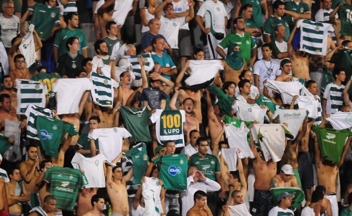 Torcida bugrina incentiva a equipe (Cedoc/RAC)