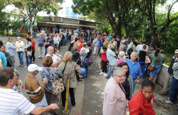 Filas intermin&aacute;veis testaram a paci&ecirc;ncia dos pacientes, muitos deles idosos, que procuraram o ambulat&oacute;rio de especialidades do M&aacute;rio Gatti ( Dominique Torquato/ AAN)
