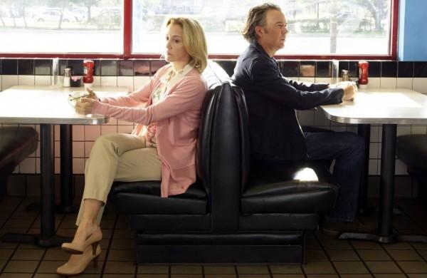 Cena da s&eacute;rie 'American Crime', com Felicity Huffman e Timothy Hutton (  Divulgação)