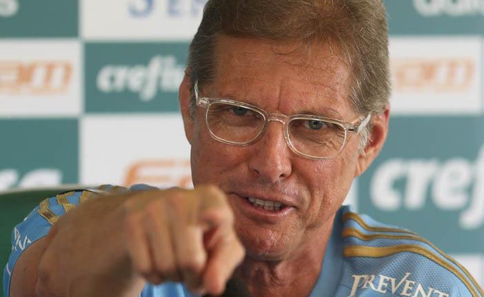 Oswaldo de Oliveira disse que n&atilde;o se sente pressionado pelo mau in&iacute;cio de Campeonato Brasileiro (Cesar Greco/ Agência Palmeiras/ Divulgação )