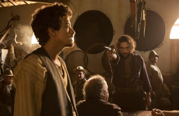 Jesu&iacute;ta Barbosa (em primeiro plano) durante filmagem, em Pedreira, de &lt;CF463&gt;Malasartes e o Duelo com a Morte (  Divulgação)