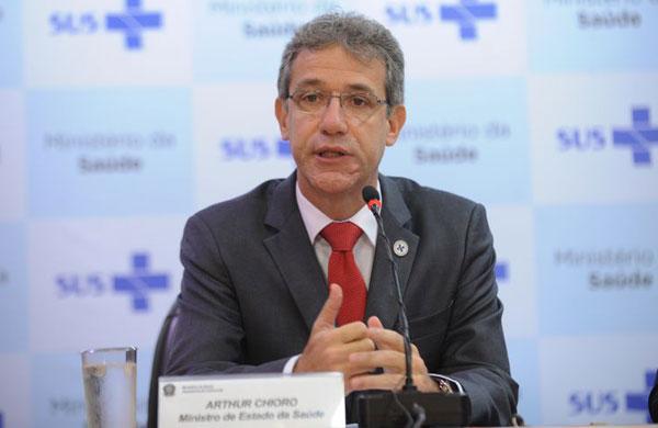 O ministro da Sa&uacute;de, Arthur Chioro, fala sobre o primeiro caso suspeito de Ebola no pa&iacute;s ( Agência Brasil)