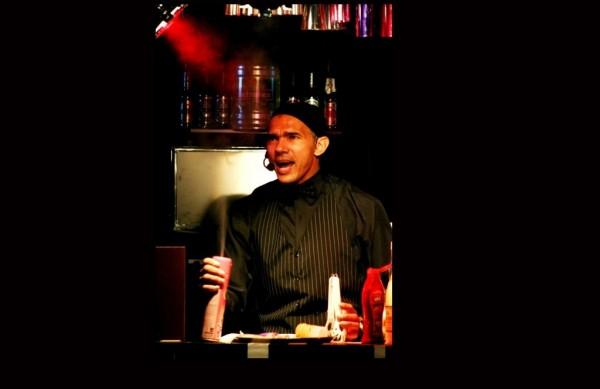 Cena do espet&aacute;culo de Teatro de Anima&ccedil;&atilde;o ?Hist&oacute;rias de Bar?, da Cia. Tucks, de S&atilde;o Paulo (  Divulgação)