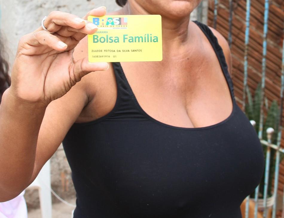 O Bolsa Fam&iacute;lia &eacute; um programa de transfer&ecirc;ncia de renda destinado &agrave;s fam&iacute;lias em situa&ccedil;&atilde;o de pobreza ( Cedoc/RAC)