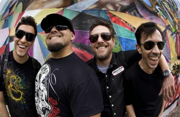 A atual forma&ccedil;&atilde;o dos Raimundos, que fazem show em Campinas: a partir da esq., Caio, Dig&atilde;o, Canisso, Marquim (  Divulgação)