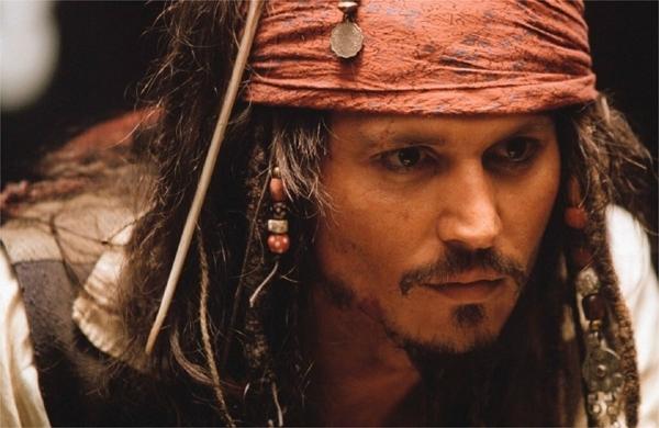 Johnny Depp sofreu um acidente e as primeiras informa&ccedil;&otilde;es apontam que o ator precisa passar por uma cirurgia ( Divulgação)
