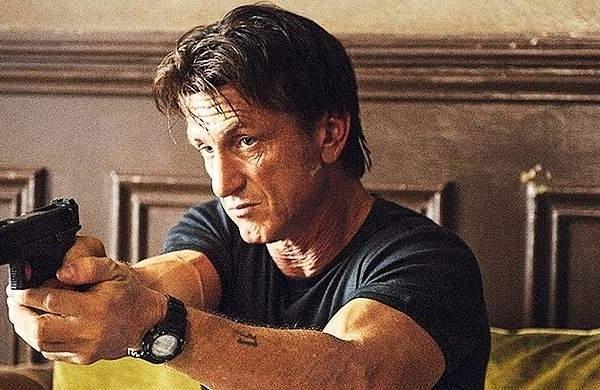 Sean Penn em cena do filme 'O Franco-Atirador', de Pierre Morel  (  Divulgação)