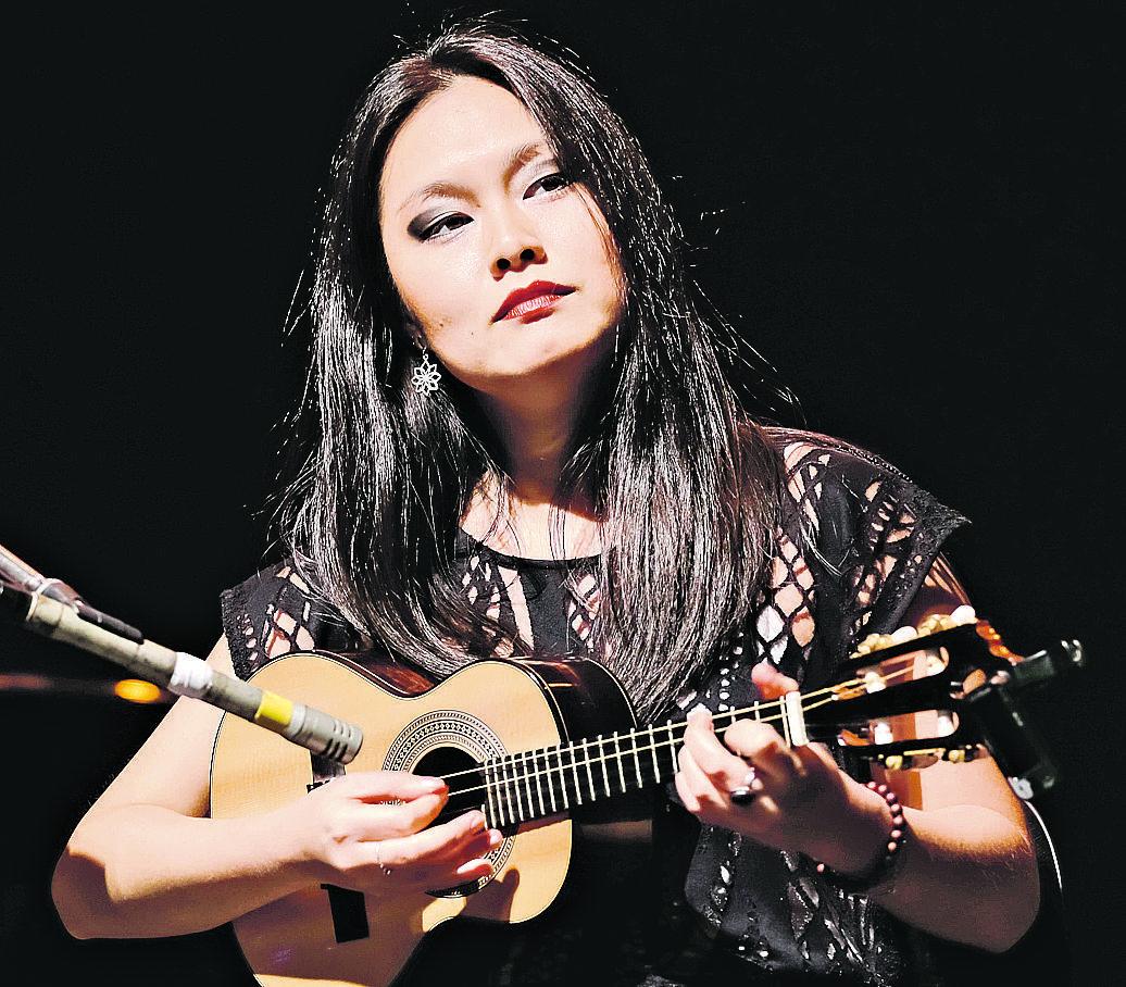 Bruna Takeuti compôs uma das três canções que formam a suíte inédita (Divulgação)