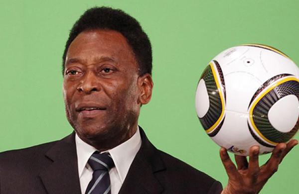 O ex-jogador Pel&eacute;, de 74 anos, foi internado &agrave;s 20h desta quarta-feira (12)  ( Divulgação)