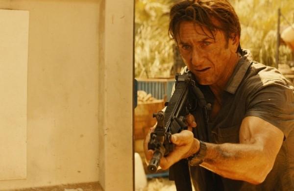 Sean Penn em cena do filme 'O Franco-Atirador', de Pierre Morel  (  Divulgação)