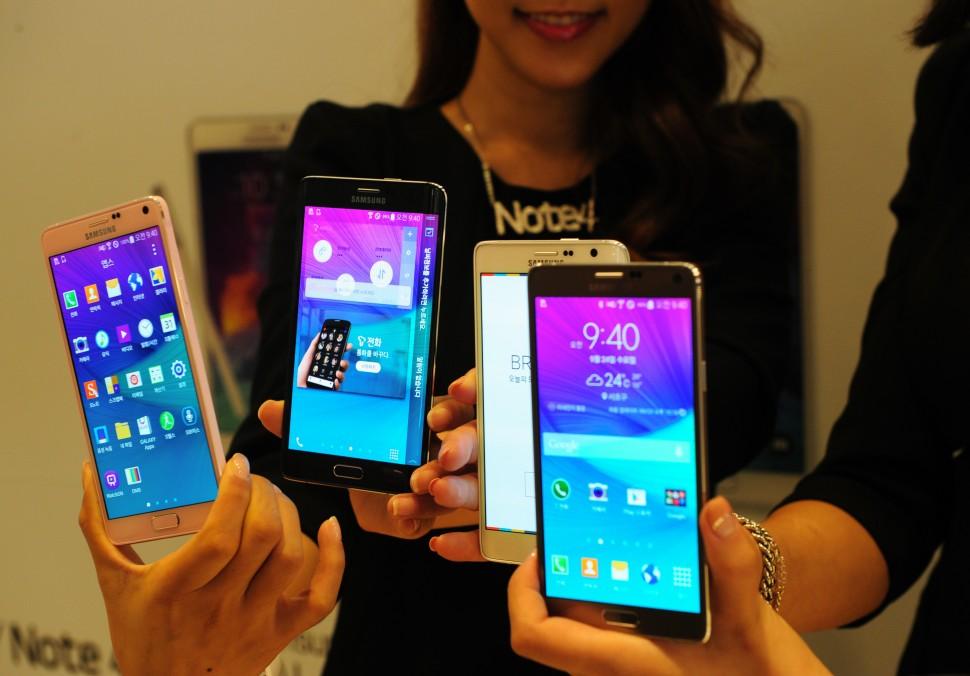 Estudo confirma o alto n&iacute;vel de conex&atilde;o dos adolescentes americanos: 73% deles t&ecirc;m acesso a um smartphone e 76% usam as redes sociaisr
 (KIM DONG-HYUN/ AFP)
