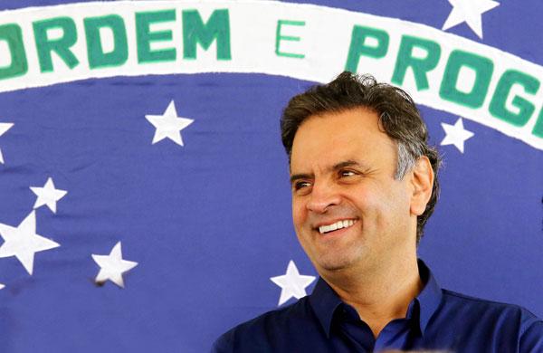 Em sua primeira entrevista coletiva, concedida na tarde desta segunda (6), em S&atilde;o Paulo, onde obteve a maior vota&ccedil;&atilde;o no primeiro turno das elei&ccedil;&otilde;es para presidente, o candidato do PSDB A&eacute;cio Neves j&aacute; deu o tom sobre como ser&aacute; a sua campanha no segundo turno, contra a presidente e candidata &agrave; reelei&ccedil;&atilde;o pelo PT, Dilma Rousseffr
 ( Divulgação/ PSDB)