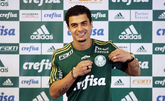 O lateral-esquerdo Eg&iacute;dio durante sua apresenta&ccedil;&atilde;o no Verd&atilde;o (Cesar Greco/ Agência Palmeiras/ Divulgação )
