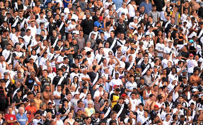 Torcida da Macaca d&aacute; seu apoio ao time (Cedoc/RAC)