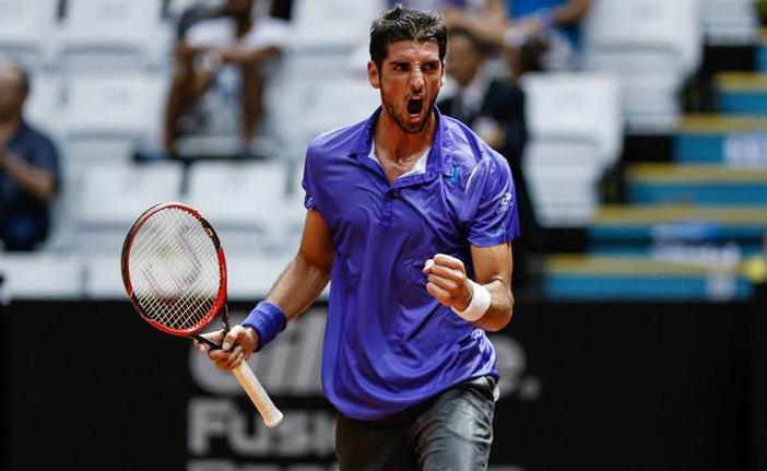 Thomaz Bellucci teve que encarar uma verdadeira maratona antes de encarar o alem&atilde;o Michael Berrer (Divulgação)