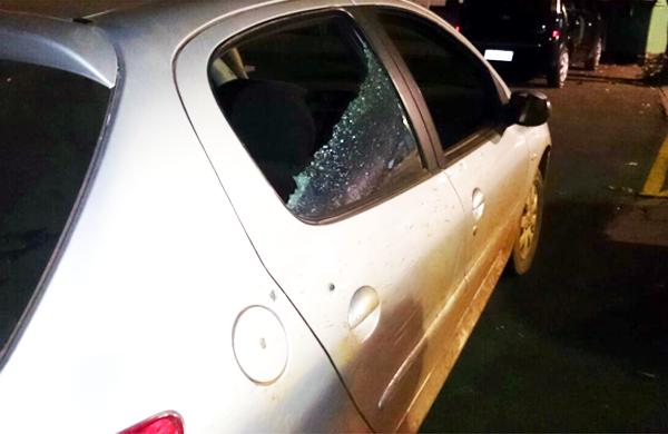 Um guarda municipal de folga reagiu a um assalto e atirou contra dois bandidos, menores, neste s&aacute;bado (2) &agrave; noite, em Paul&iacute;nia: dupla n&atilde;o resistiu aos ferimentos e morreram (  Divulgação)