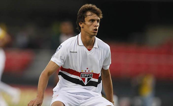 O S&atilde;o Paulo tem direito a 80% dos direitos econ&ocirc;micos de Rodrigo Caio (Rubens Chiri/saopaulofc.net)