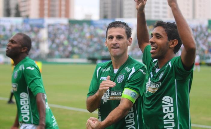 Fumagalli fez 3, dos 4 gols do Bugre, contra o Batatais no Brinco de Ouro (Elcio Alves/AAN)