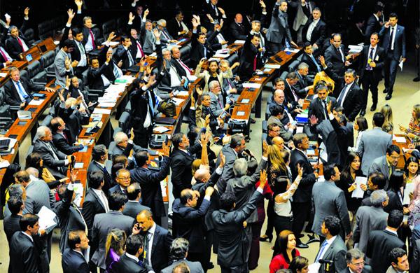 O projeto que regulamenta a terceiriza&ccedil;&atilde;o foi aprovado por 324 votos contra 137 no Congresso (José Paulo Lacerda/ CNI)