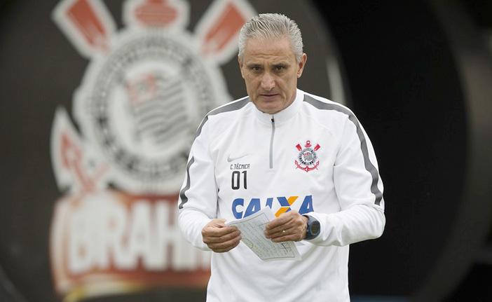 Tite est&aacute; promovendo um rod&iacute;zio entre os jogadores por causa da maratona (Daniel Augusto Jr/Agência Corinthians)