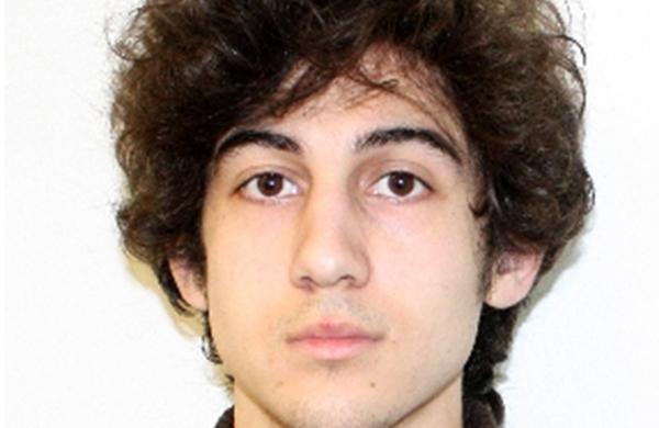 Tsarnaev compareceu de blazer na sala de audi&ecirc;ncias lotada do tribunal presidido pelo juiz federal George o'Toole (France Press)