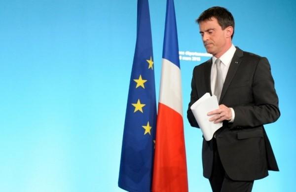 Ministro franc&ecirc;s Manuel Valls pede que extrema direita continue a ser enfrentada no segundo turno das elei&ccedil;&otilde;es (France Press)