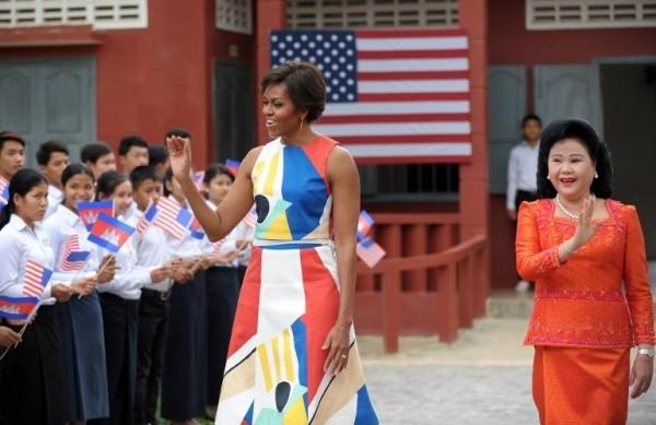 Michelle Obama &eacute; a primeira esposa de um presidente americano a visitar o Camboja (France Press)
