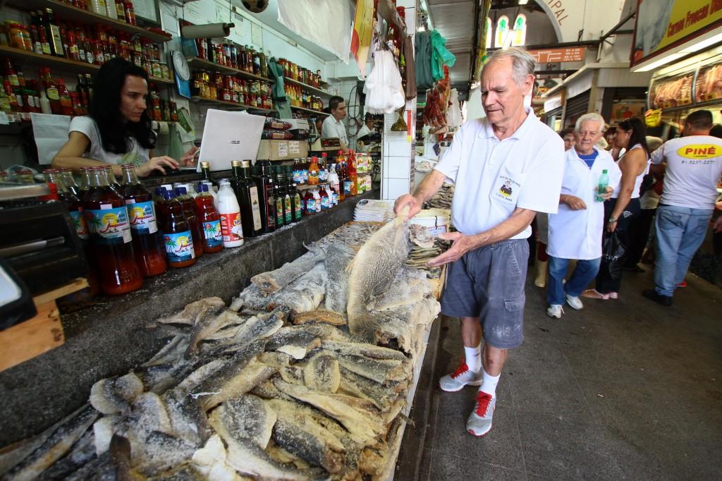 O comerciante Tito Camarini afirmou que a expectativa &eacute; de muito movimento no Mercad&atilde;o r
 ( Jana&iacute;na Ribeiro/ Especial a AAN )