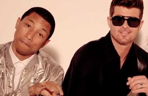 A can&ccedil;&atilde;o de Pharrell e Thicke fez muito sucesso em 2013, sendo considerada uma das m&uacute;sicas do ano ( Divulgação)
