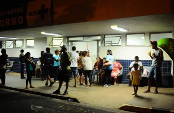Per&iacute;odo mais cr&iacute;tico foi por volta das 18h, segundo relataram os pacientes, por causa da troca de plant&atilde;o (Elcio Alves/ AAN)
